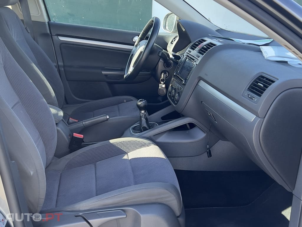 Volkswagen Jetta 1.9 TDi BlueM. Confortline