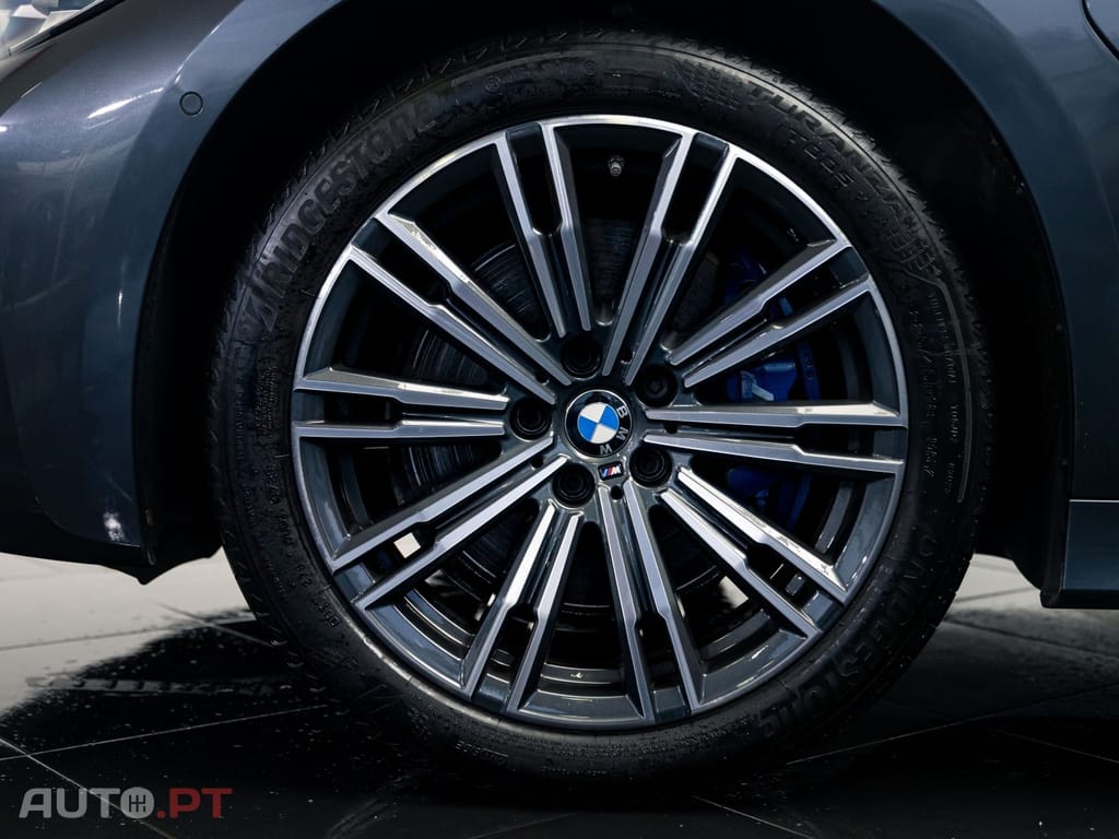 BMW 330 e iPerformance Pack M