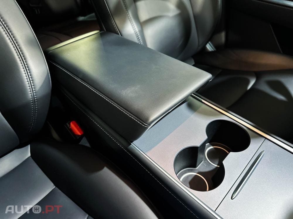 Tesla Model Y Long Range Dual Motor AWD