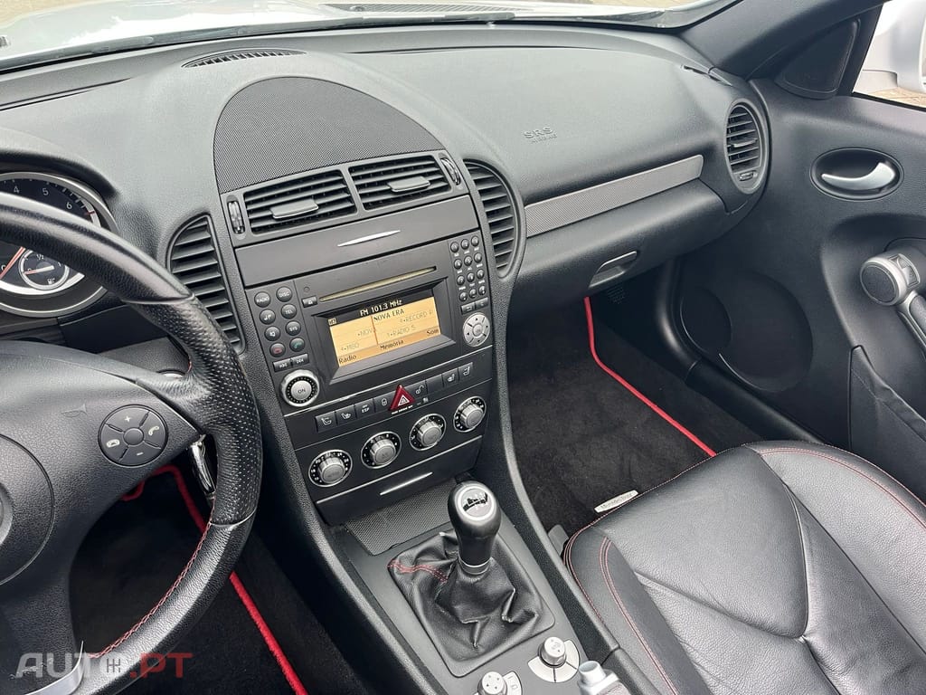 Mercedes-Benz SLK 200 Outro