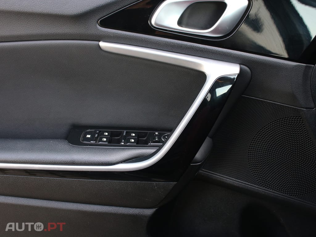 Kia Ceed SW 1.6 GDi PHEV Drive 6DCT