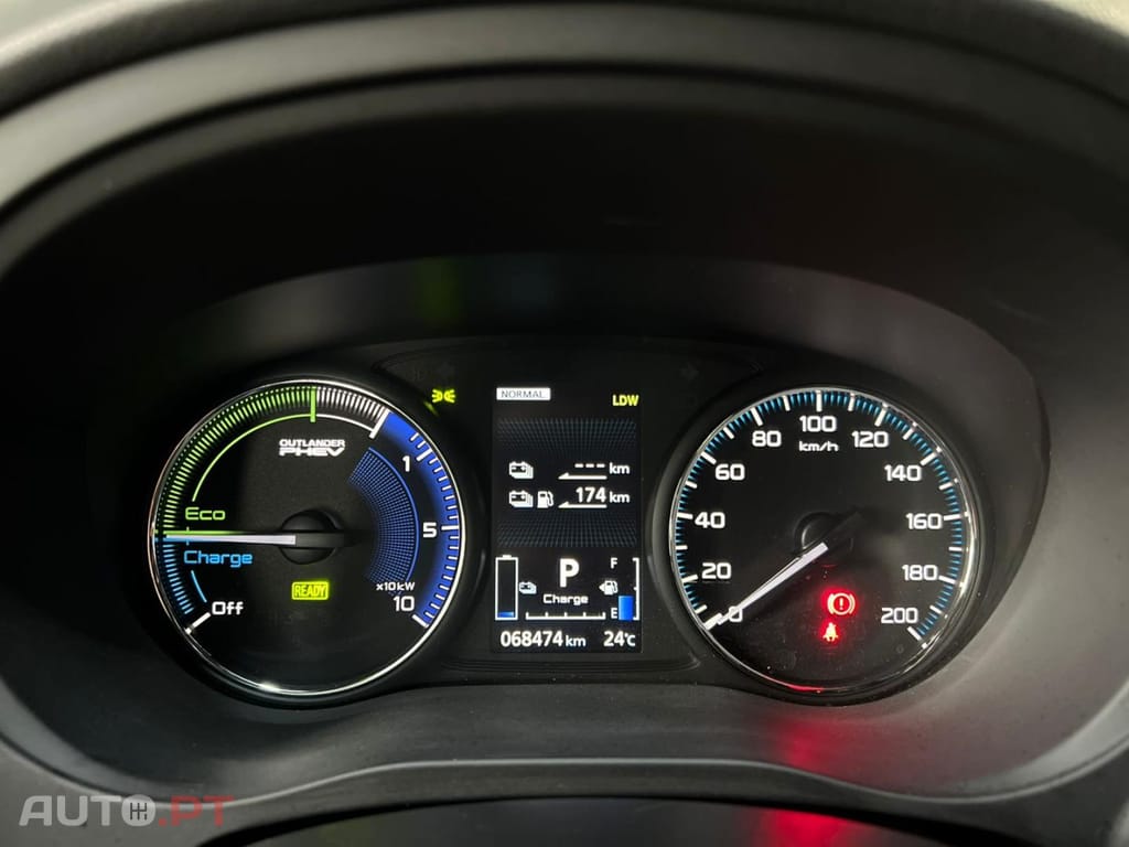 Mitsubishi Outlander 2.4 Mivec PHEV Instyle
