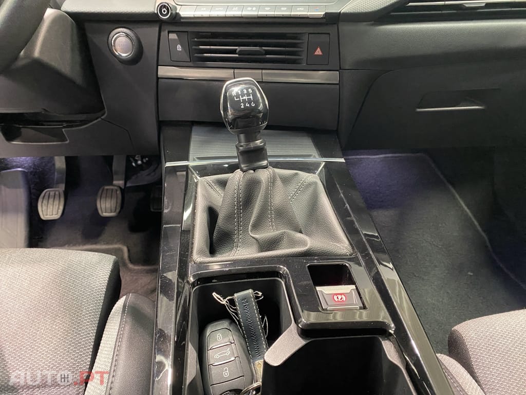 Opel Astra 1.2 T Elegance
