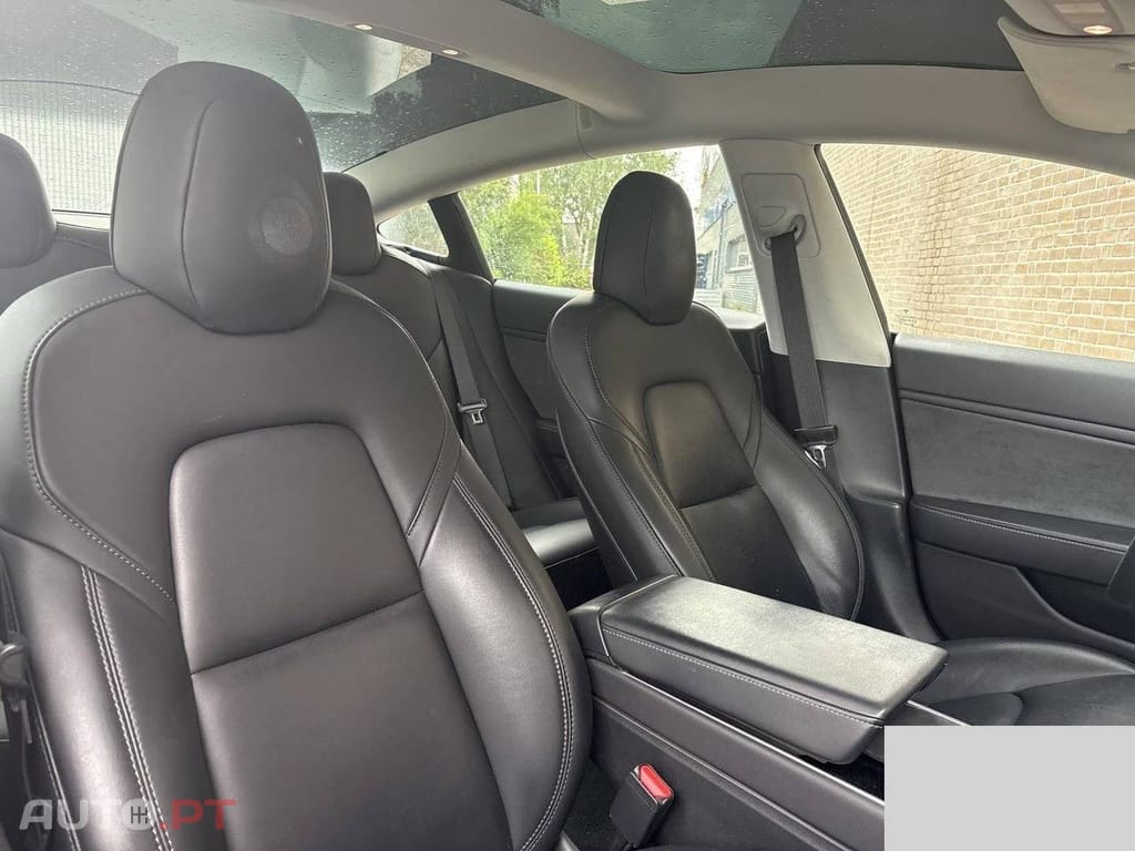 Tesla Model 3 Long Range AWD