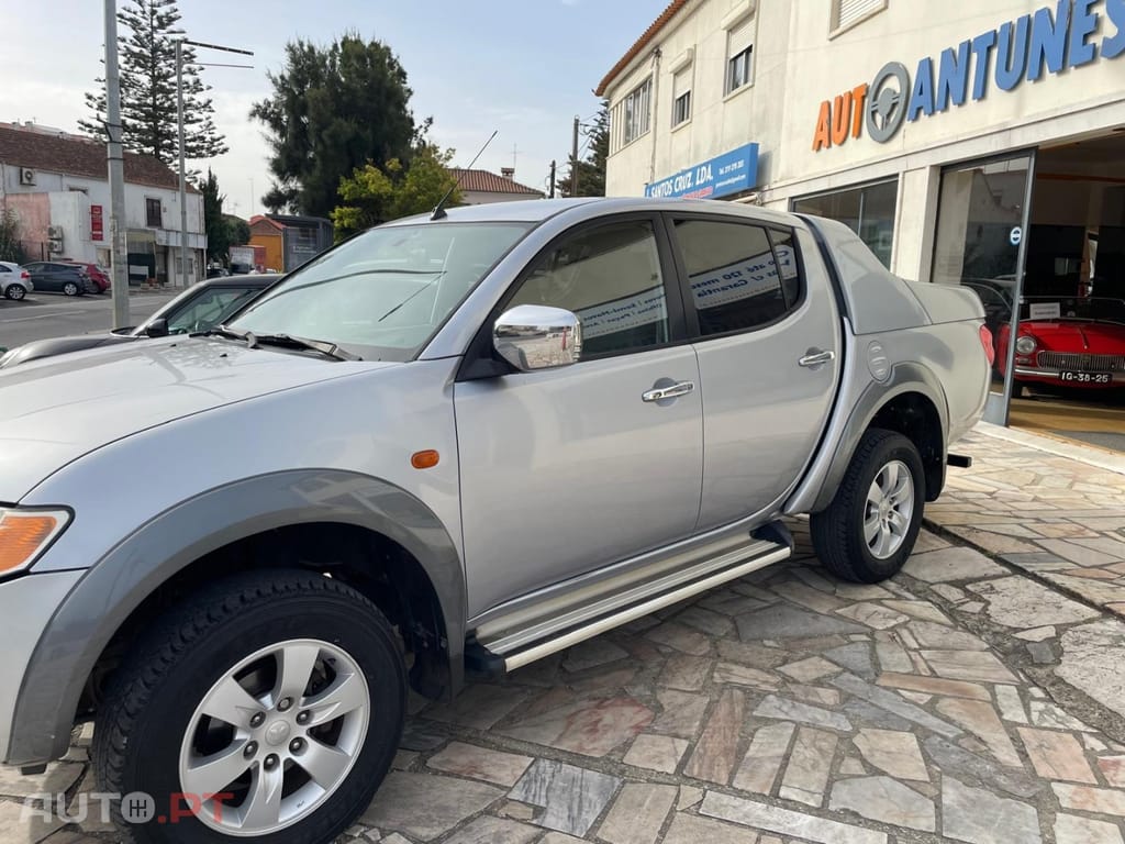 Mitsubishi L200 2.5 DI-D CD Invite+ AC/ABS 4WD