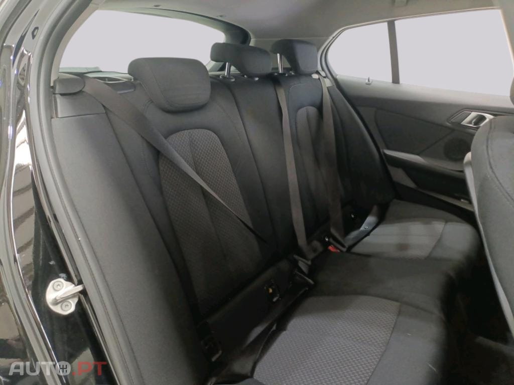 BMW 116 D ADVANTAGE