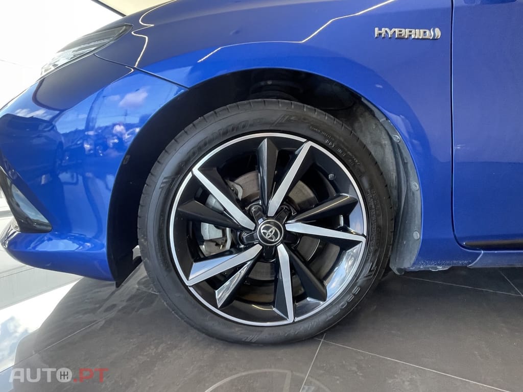 Toyota Auris 1.8 HSD Comfort +P.Techno+P.Sport
