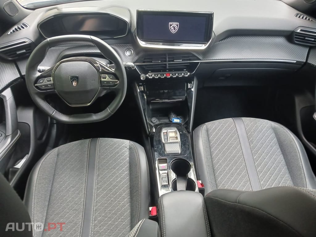 Peugeot E-2008 50 kWh Allure Pack