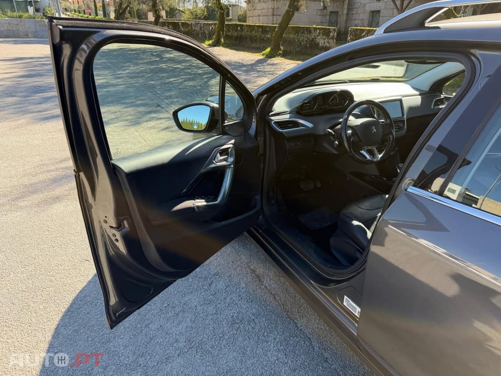 Peugeot 2008 PureTech 82 ETG5 STOP&START Allure