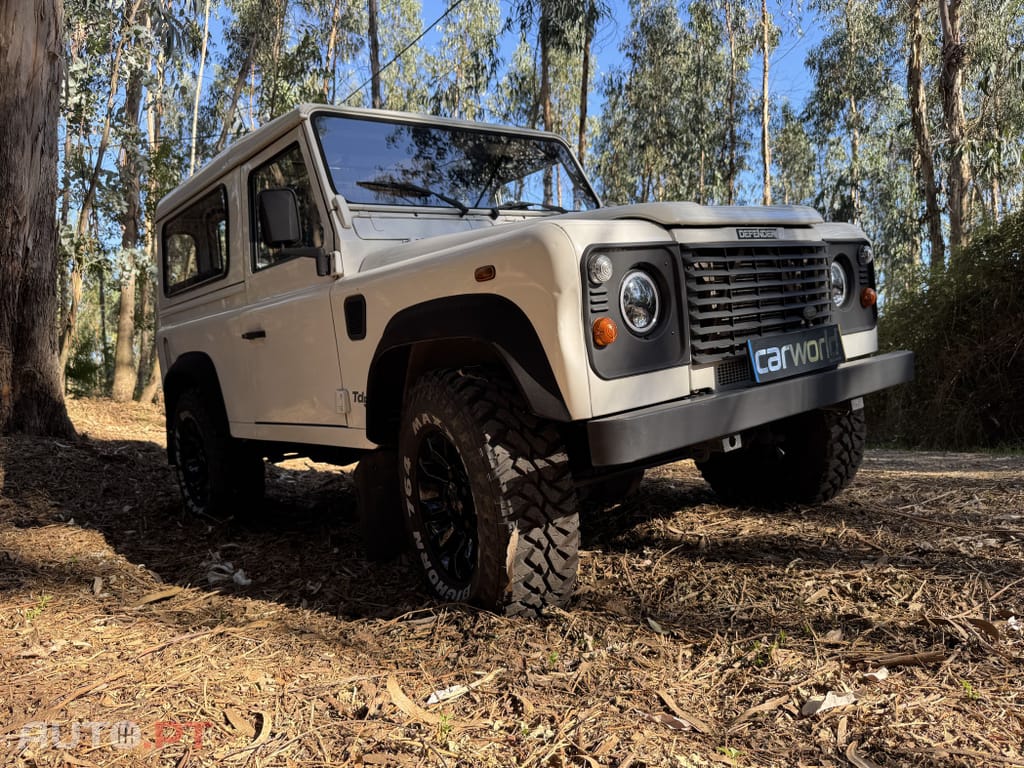 Land Rover Defender 90 2.5 TD5 Metal Top