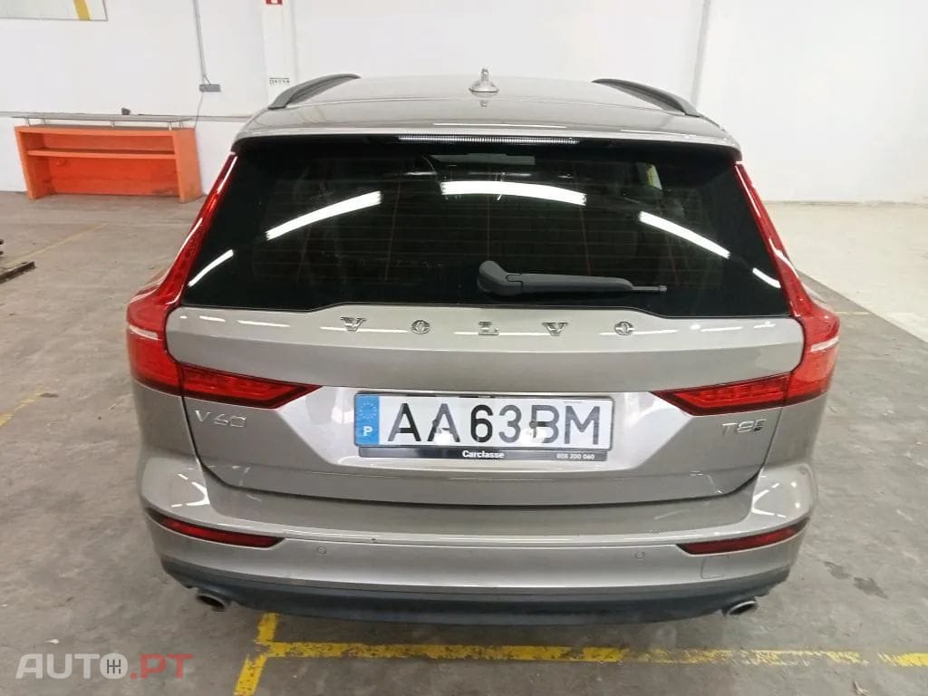 Volvo V60 2.0 T8 AWD TE Momentum