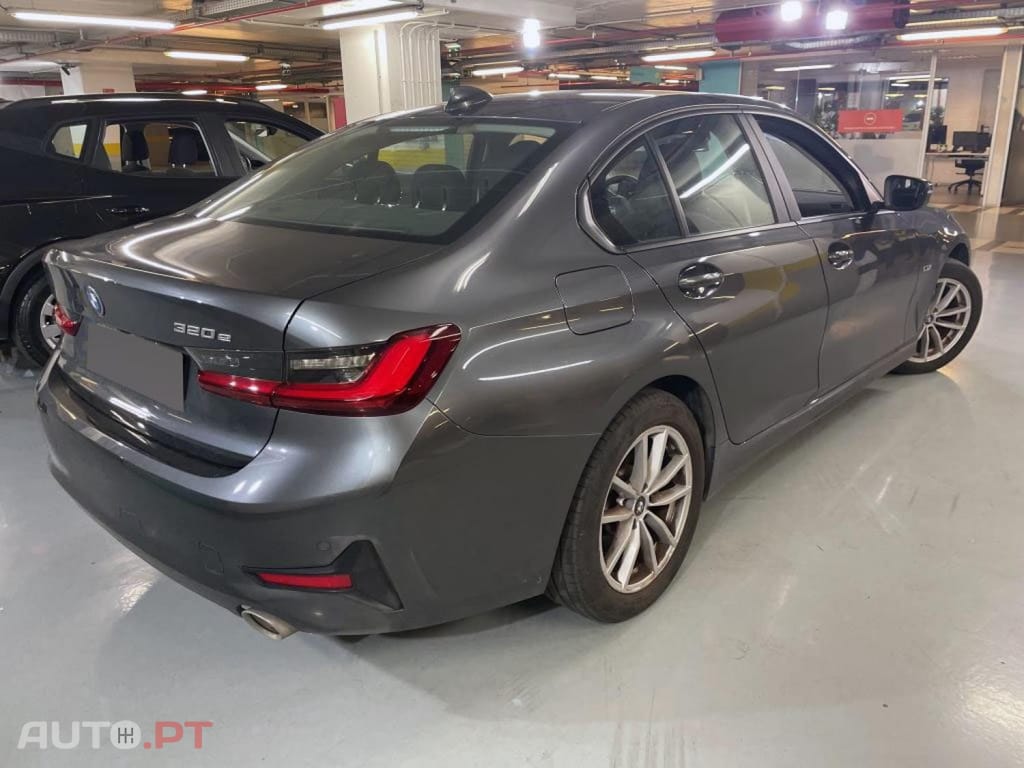 BMW 320 e Auto