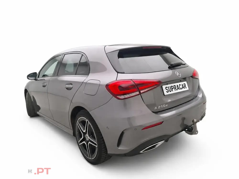 Mercedes-Benz A 250 e AMG Line