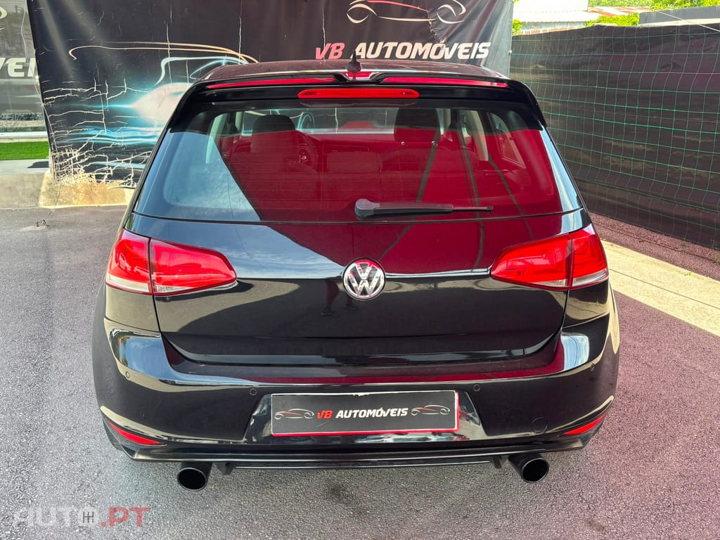Volkswagen Golf 1.6 TDi BlueMotion Confortline