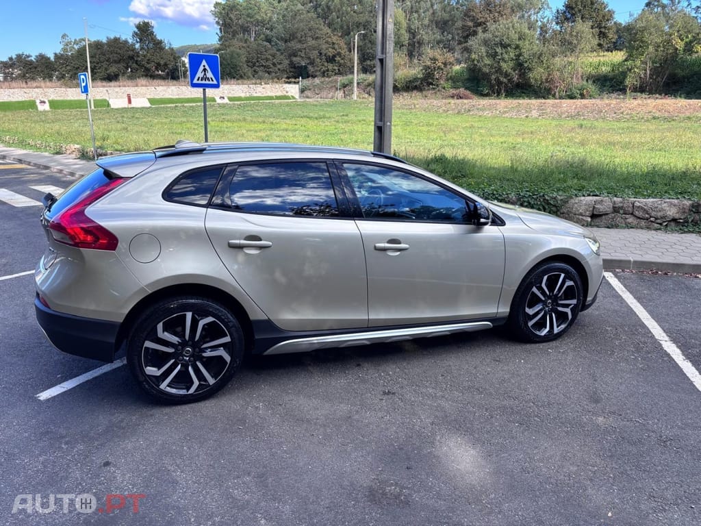 Volvo V40 Cross Country 2.0 D2 Pro