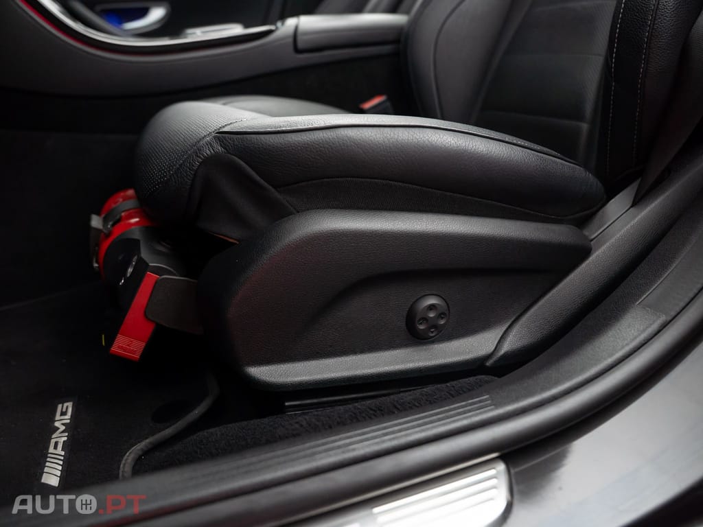 Mercedes-Benz E 300 de AMG Line