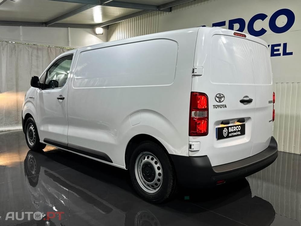 Toyota Proace Eletric 75kWh 136cv Business Line