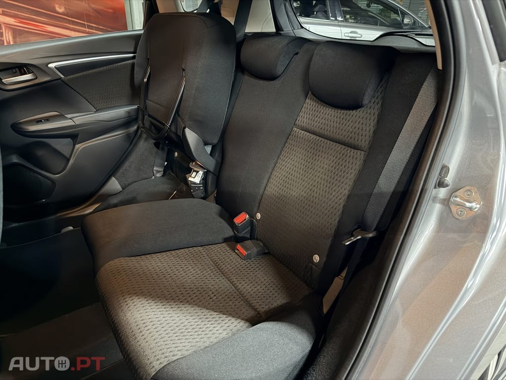 Honda Jazz 1.3 I-VTEC Comfort +Connect. Navi CVT