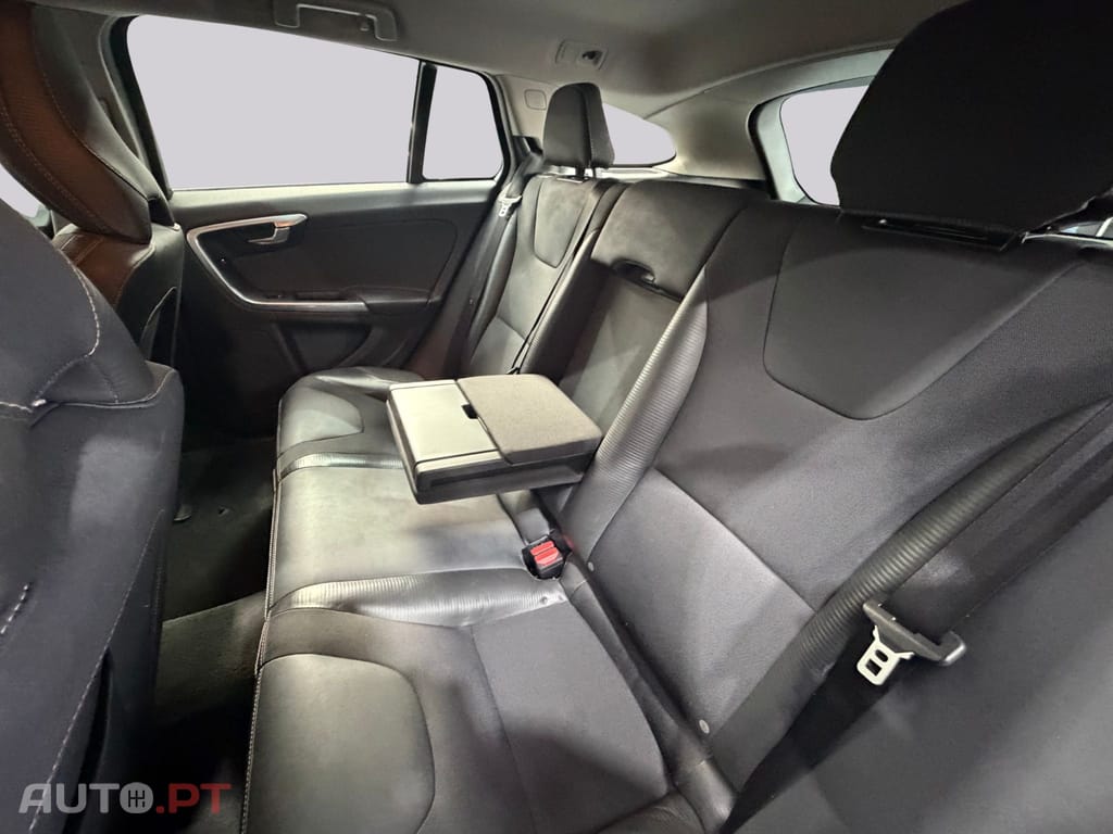 Volvo V60 1.6d  R-design