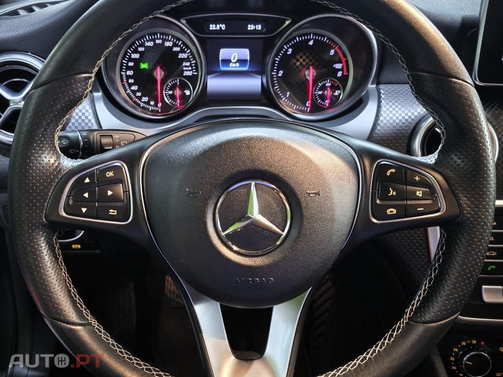 Mercedes-Benz A 180 d Urban — fotografia 16