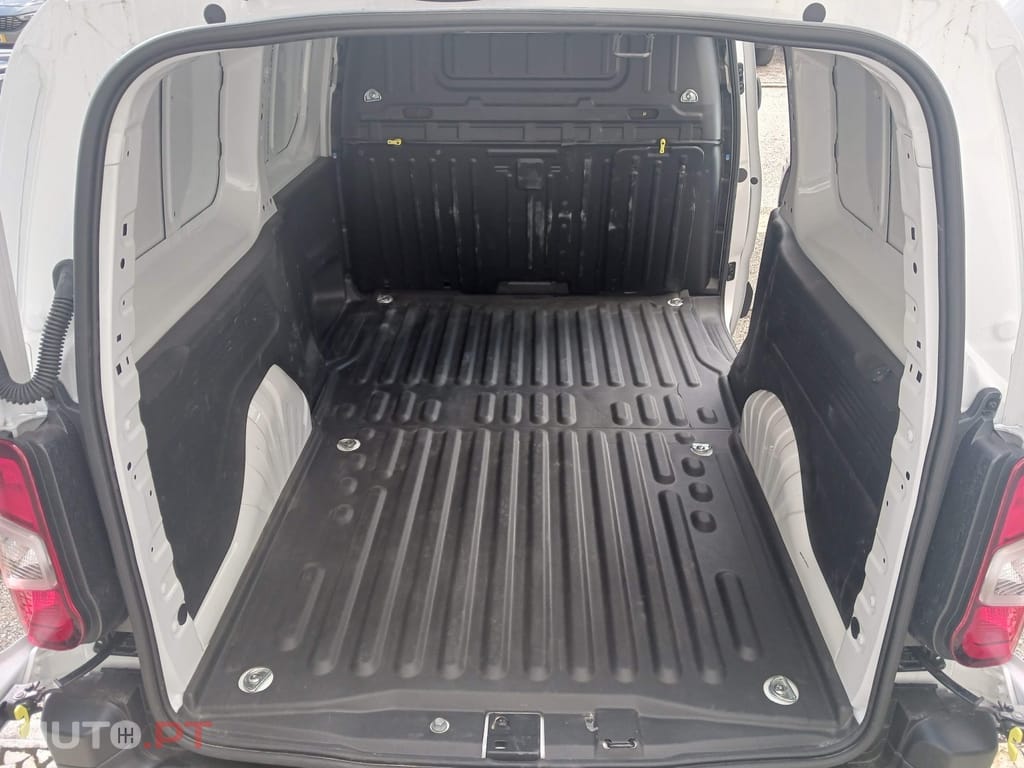 Peugeot Partner 1.5 BlueHDi Pemium Longa