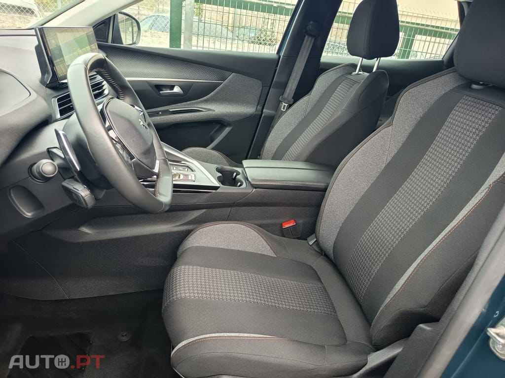 Peugeot 3008 1.5 BlueHDi Active Pack EAT8