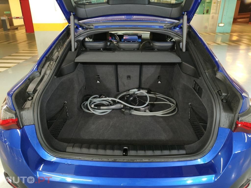 BMW i4 eDrive40