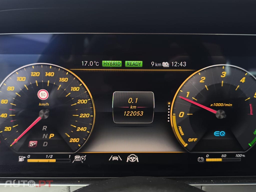 Mercedes-Benz E 300 de 9G-TRONIC AMG Line