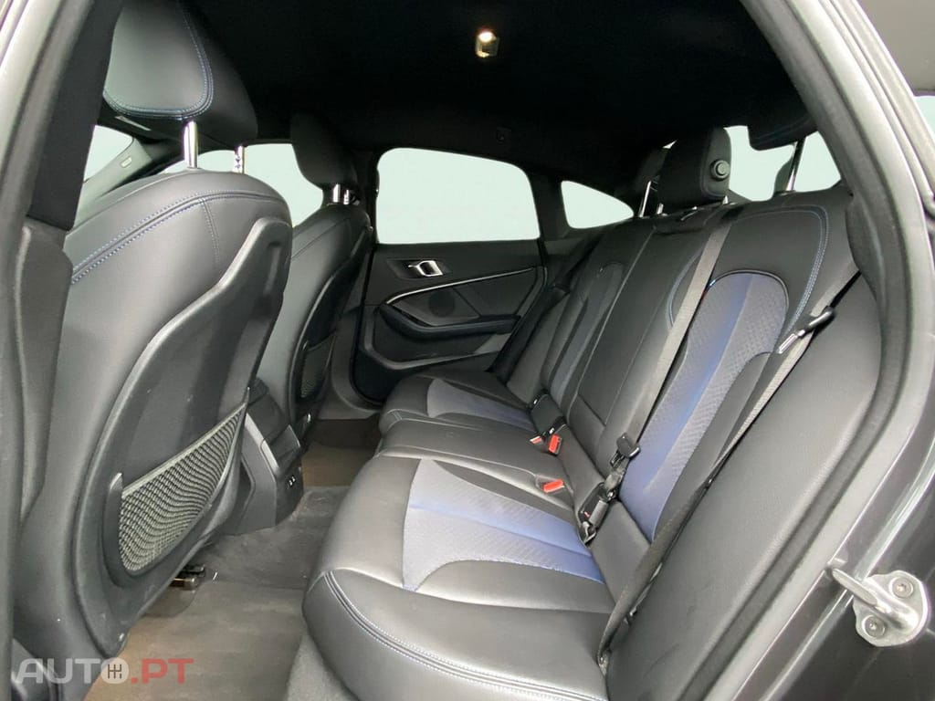 BMW 216 d Pack Desportivo M