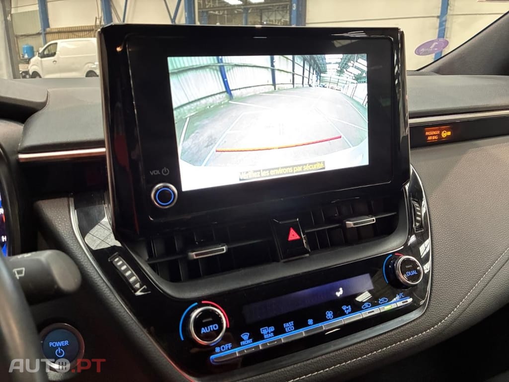 Toyota Corolla 1.8 Hybrid Dynamic