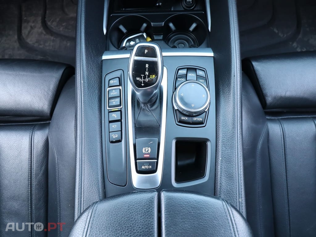 BMW X6 30 d xDrive Pack M — fotografia 17