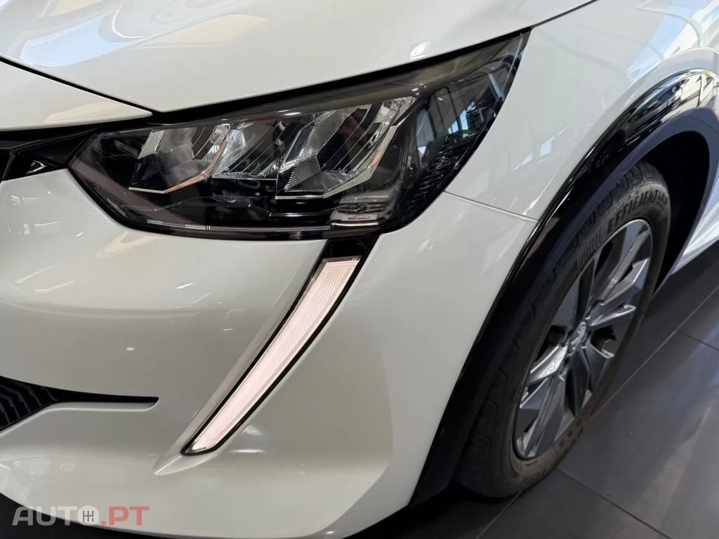 Peugeot E-208 50 kWh Allure