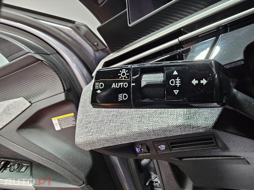 Peugeot 3008 1.2 Hybrid Allure e-DCS6