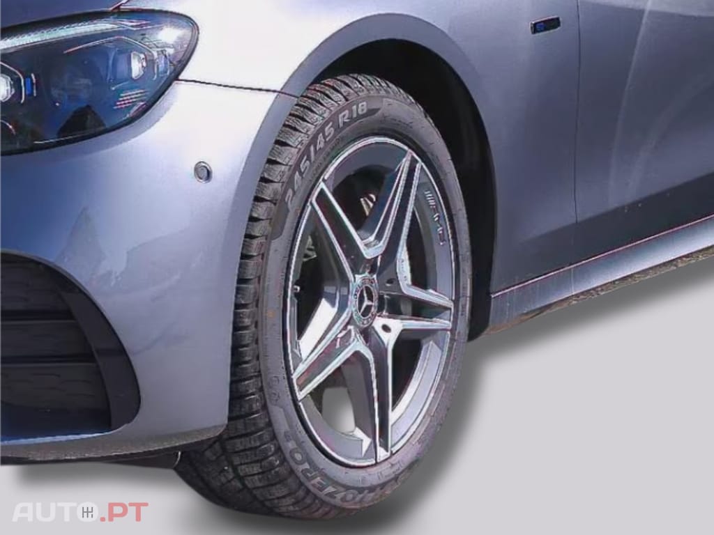 Mercedes-Benz E 300 I.V.A DEDUTIVEL  e T AMG