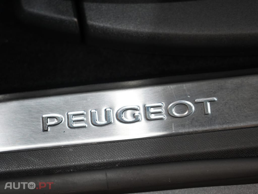 Peugeot 3008 1.6 Hybrid GT Line e-EAT8