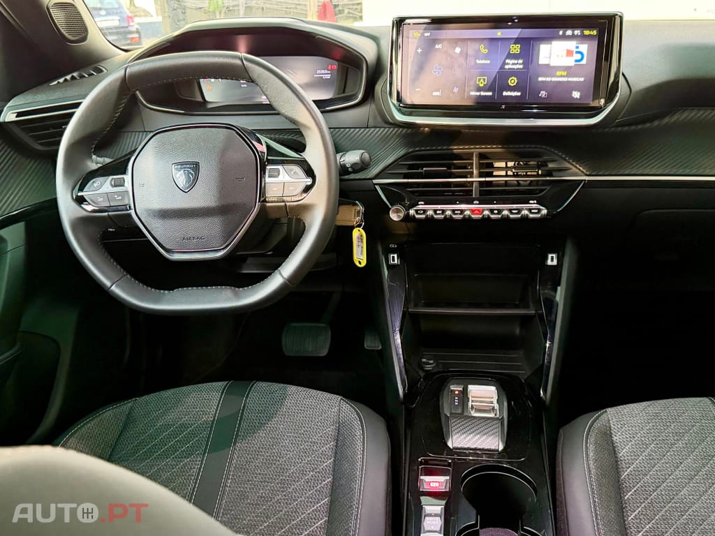 Peugeot 2008 1.2 Hybrid Allure e-DCS6