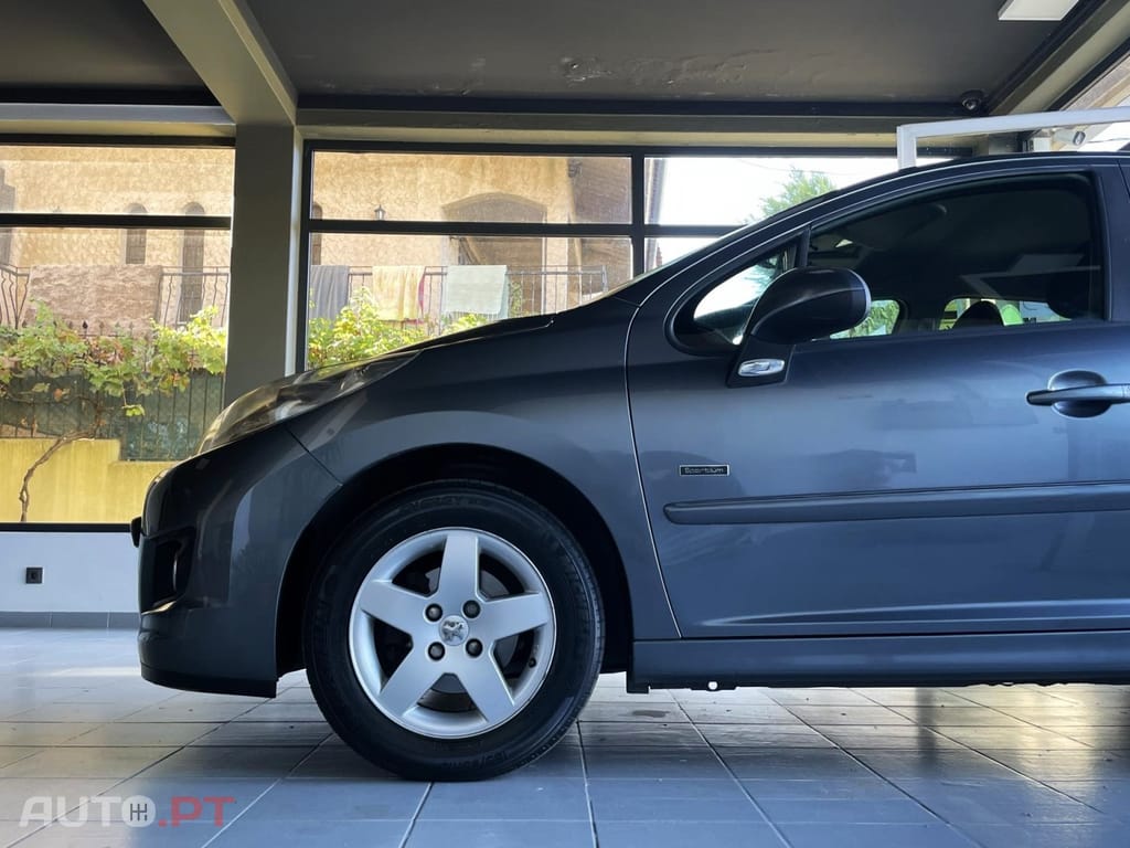 Peugeot 207 1.4 HDi SE Sportium