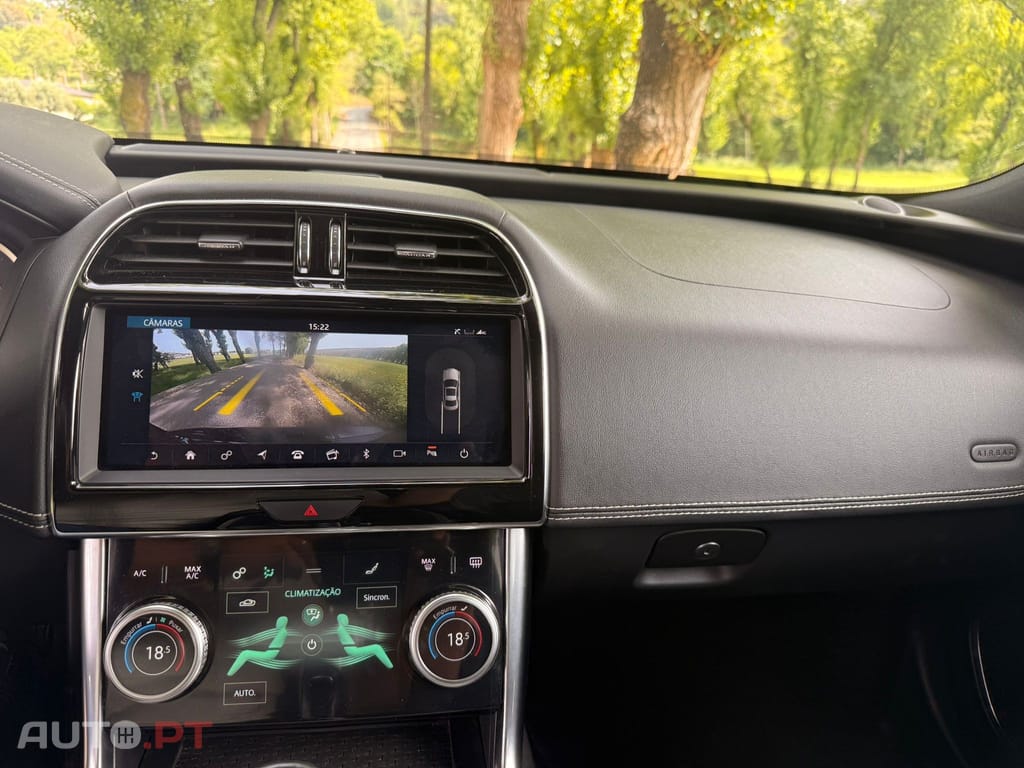 Jaguar XE 2.0 D R-Dynamic S