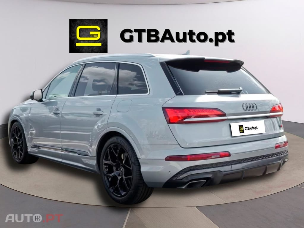Audi Q7 55 TFSIe qu. S line