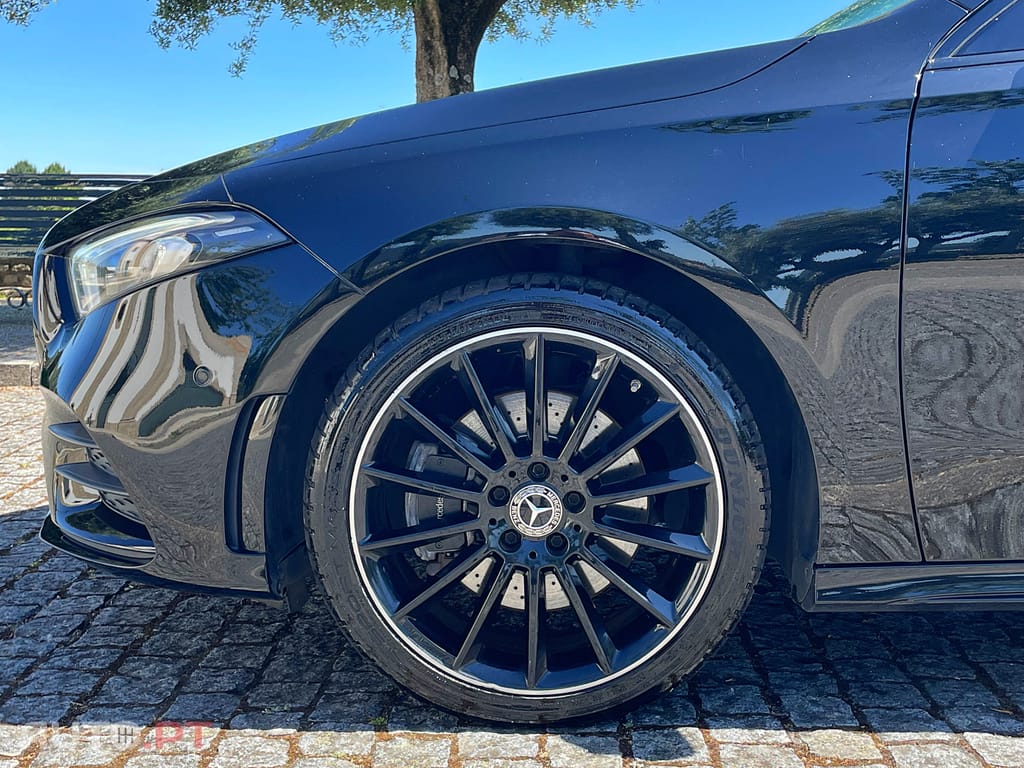 Mercedes-Benz A 250 e 8G-DCT AMG Line
