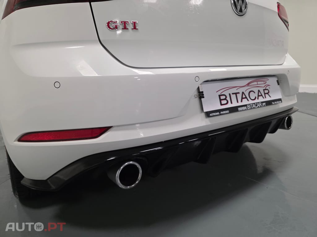 Volkswagen Golf 2.0 TSI GTI DSG Performance