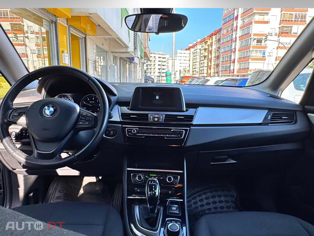 BMW 216 215d