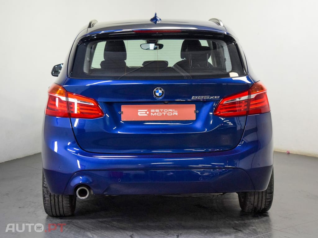 BMW 225 xe iPerformance Auto