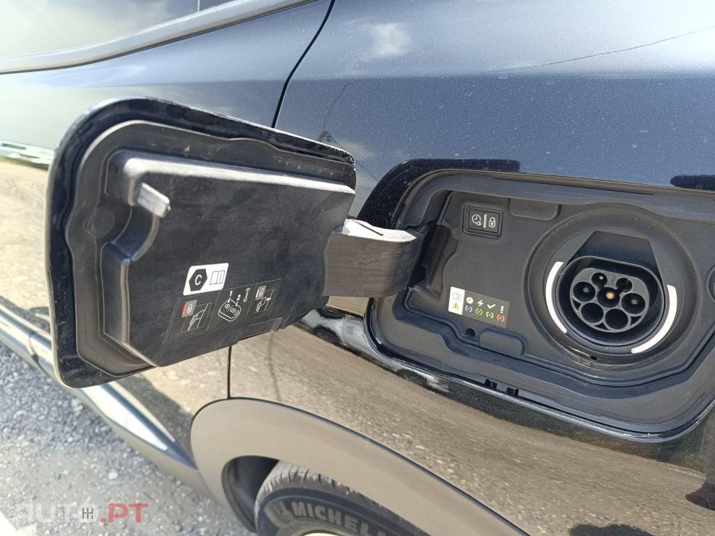 Peugeot 3008 1.6 Hybrid Allure Pack e-EAT8