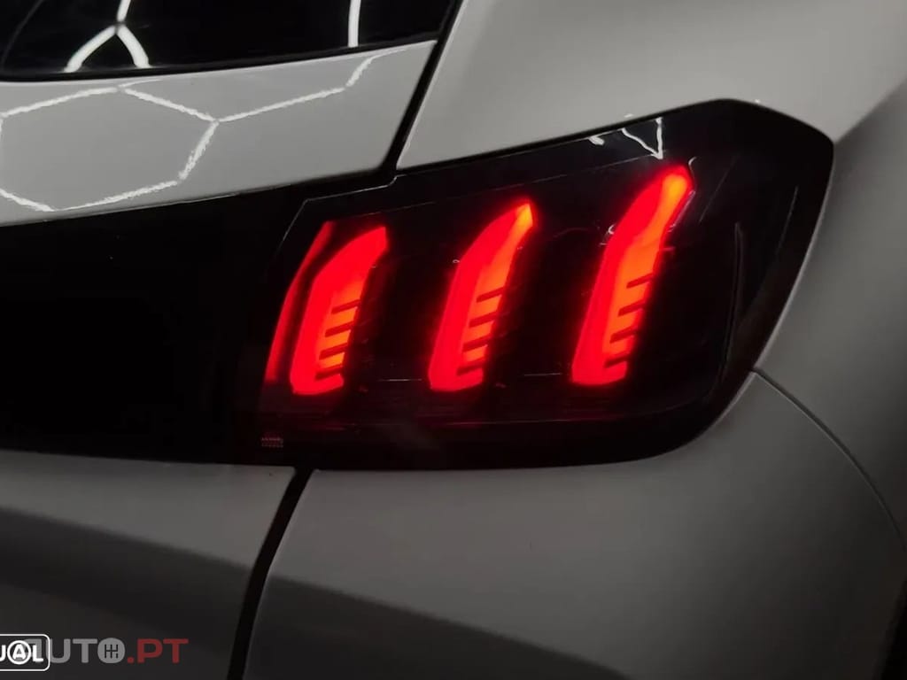 Peugeot E-208 50 kWh Allure