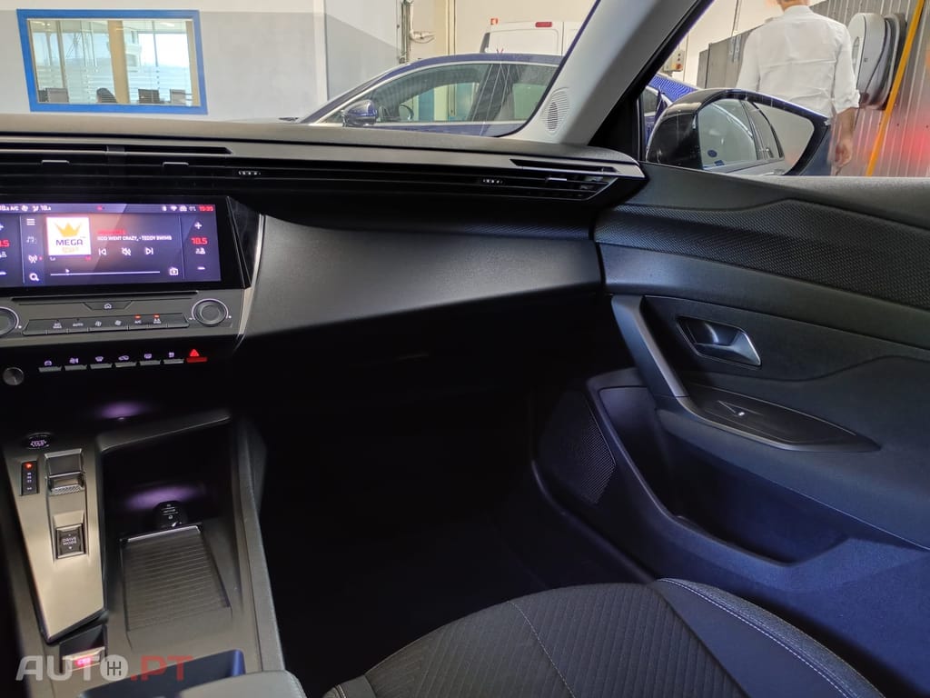 Peugeot 308 1.5 BlueHDi Active EAT8