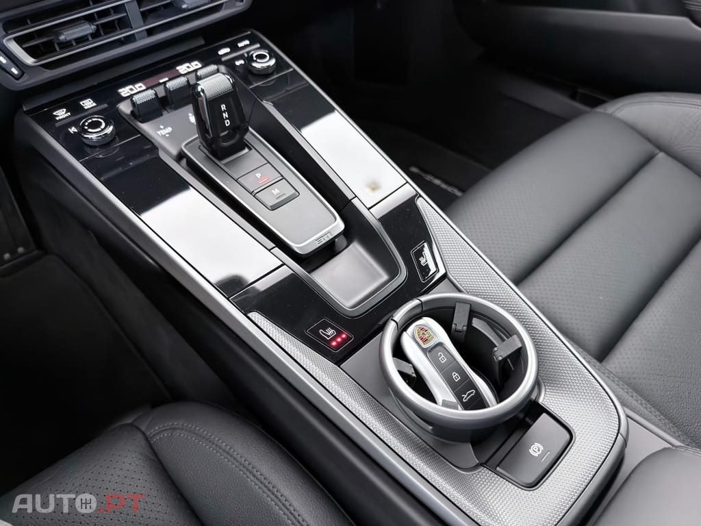 Porsche 911 Carrera PDK