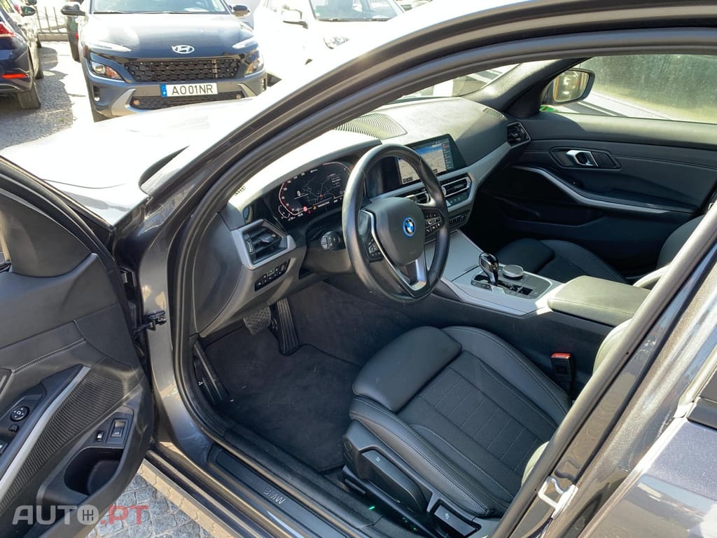 BMW 320 e Touring Line Luxury Auto