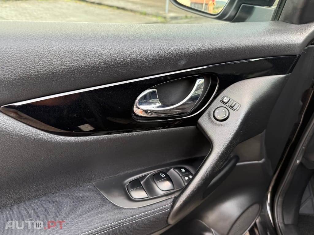 Nissan Qashqai 1.2 DIG-T N-Connecta