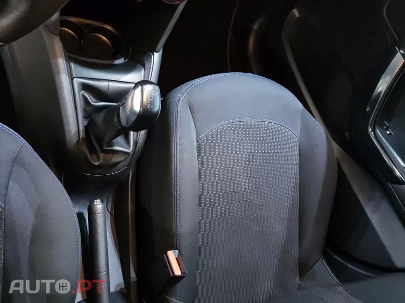 Peugeot 208 1.2 PureTech Signature